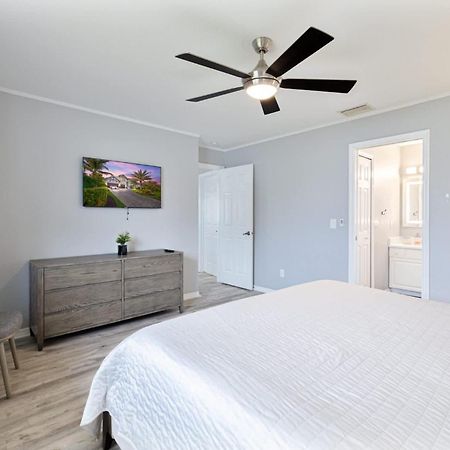 Endless Summer Retreat Jacuzzi 3Kingbed Airhockey Cape Coral Eksteriør bilde