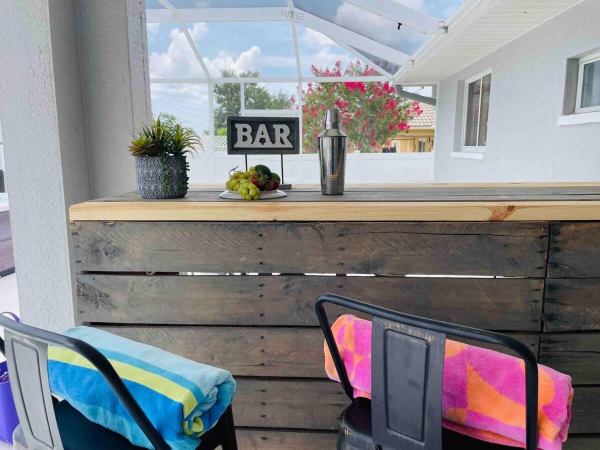 Endless Summer Retreat Jacuzzi 3Kingbed Airhockey Cape Coral Eksteriør bilde