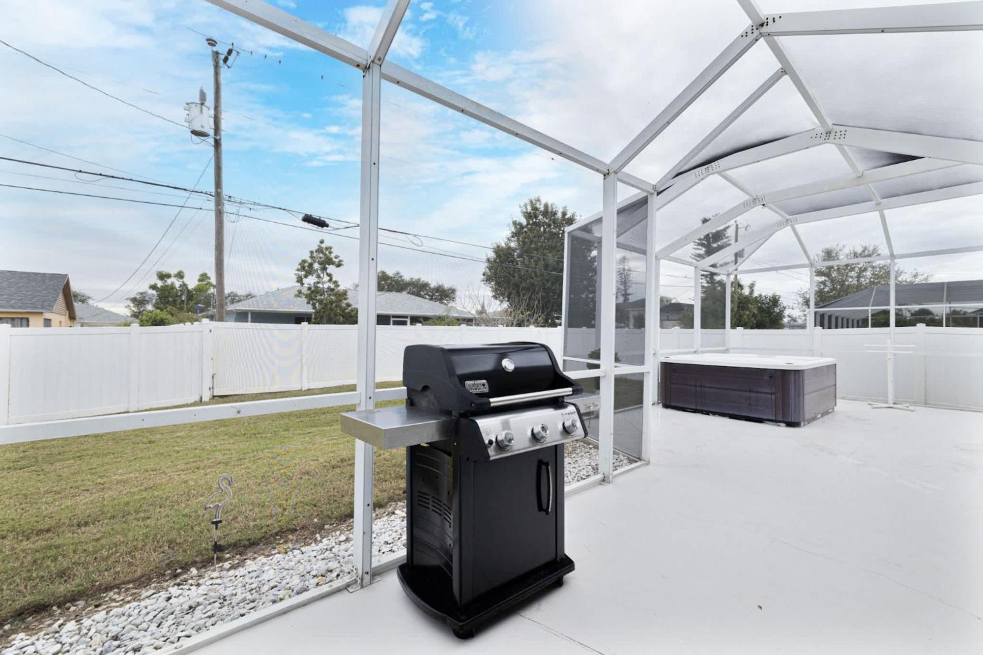 Endless Summer Retreat Jacuzzi 3Kingbed Airhockey Cape Coral Eksteriør bilde